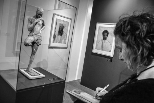 Visite du musée des Beaux-Arts de Brest le 7 février 2019 dans le cadre du projet "Femmes créatrices, femmes libres", séance de croquis dans la salle des sculptures et dessins d'Anna Quinquaud